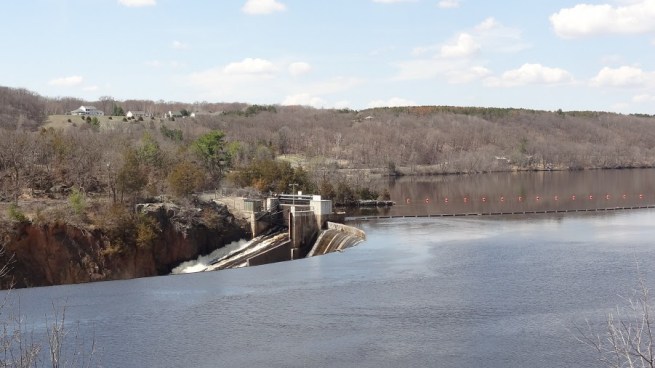 The St. Croix Falls Dam sits next to the easternmost point of Chisago County in Minnesota