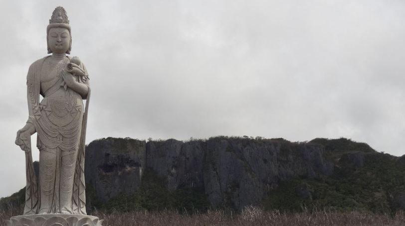 Another view of Suicide Cliff from the Banzai Cliff area
